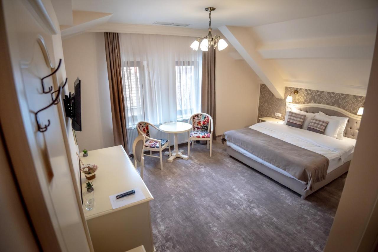 Bed and Breakfast Ana Boutique Alba Iulia Zewnętrze zdjęcie