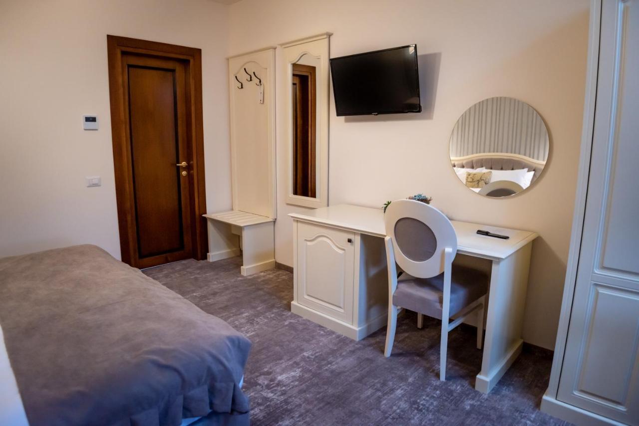Bed and Breakfast Ana Boutique Alba Iulia Zewnętrze zdjęcie