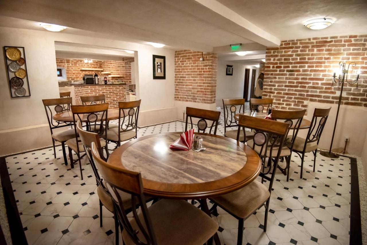 Bed and Breakfast Ana Boutique Alba Iulia Zewnętrze zdjęcie