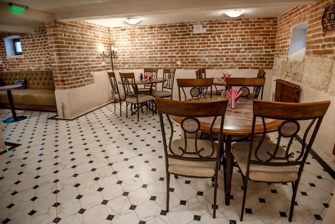 Bed and Breakfast Ana Boutique Alba Iulia Zewnętrze zdjęcie